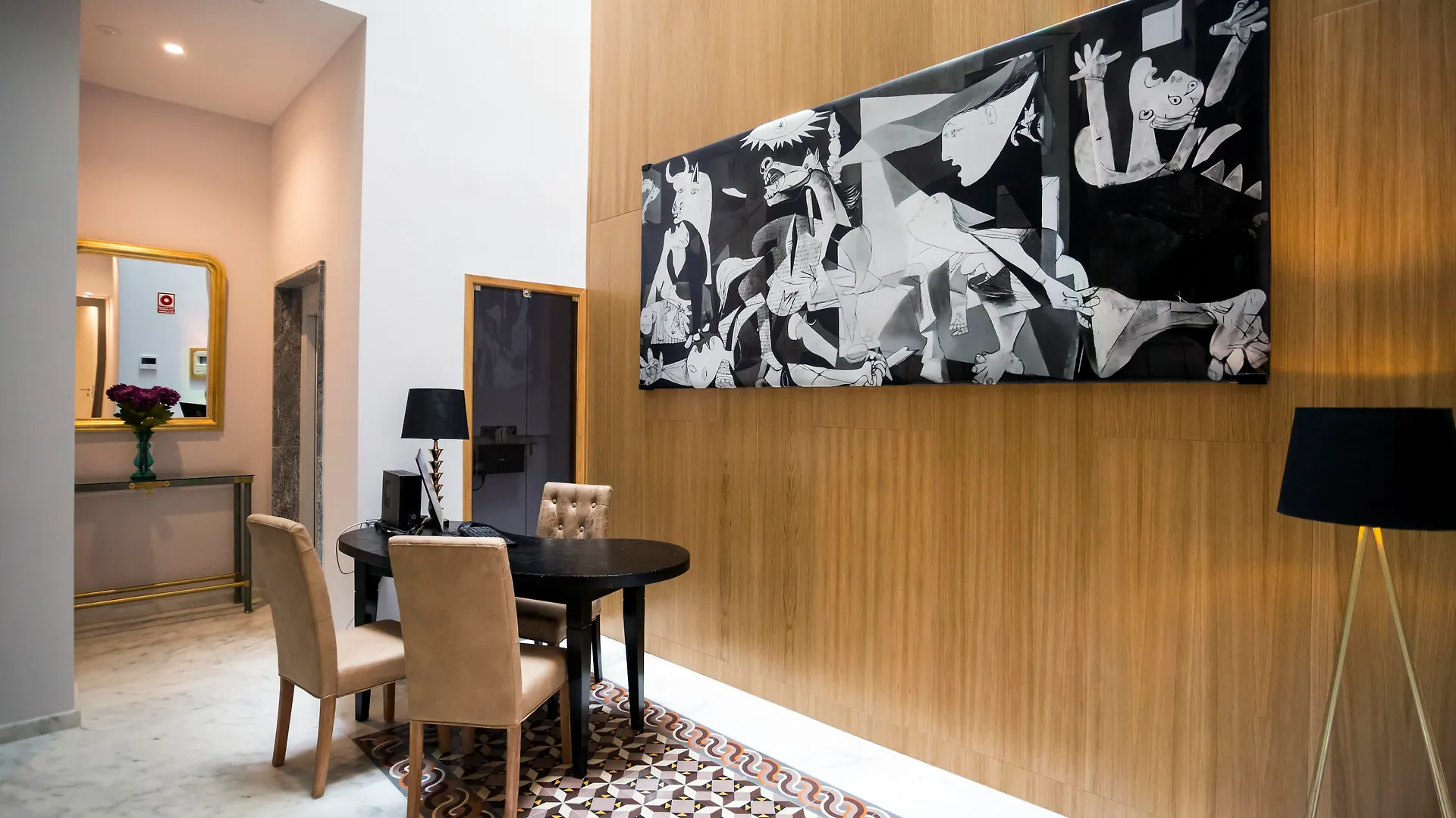 Casa De La Merced Suites Málaga Daire